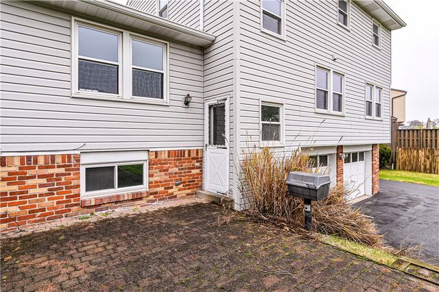 110 EDENBORO DRIVE, City Of Greensburg, PA 15601