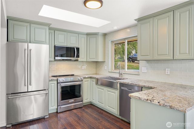 937 Rowe Road, Camano Island, WA 98282