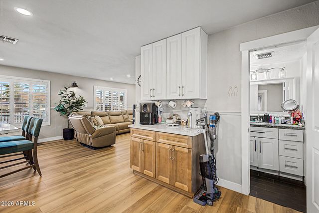 308 W PIUTE Avenue, Phoenix, AZ 85027