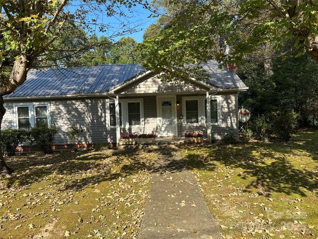 290 Old Hwy 10 Road W, Marion, NC 28752