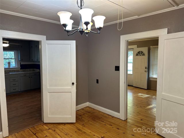 290 Old Hwy 10 Road W, Marion, NC 28752