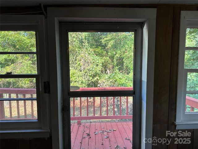 290 Old Hwy 10 Road W, Marion, NC 28752