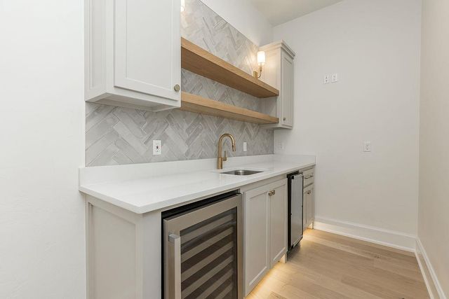 2008 Wiregrass Drive, Edmond, OK 73025