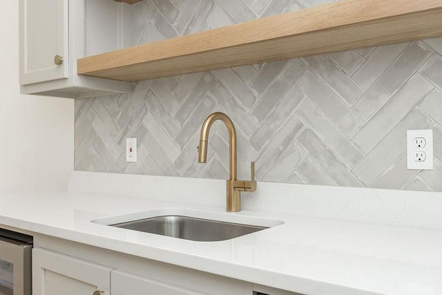 2008 Wiregrass Drive, Edmond, OK 73025