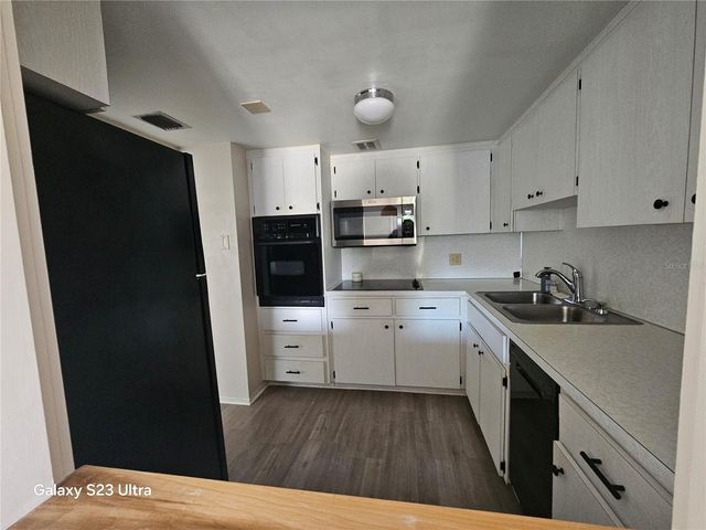 2457 ECUADORIAN WAY 75, Clearwater, FL 33763