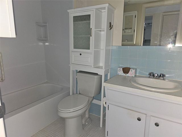 2457 ECUADORIAN WAY 75, Clearwater, FL 33763