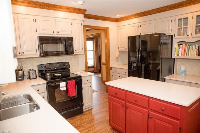 417 Granada DR, Chesapeake, VA 23322