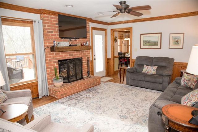 417 Granada DR, Chesapeake, VA 23322