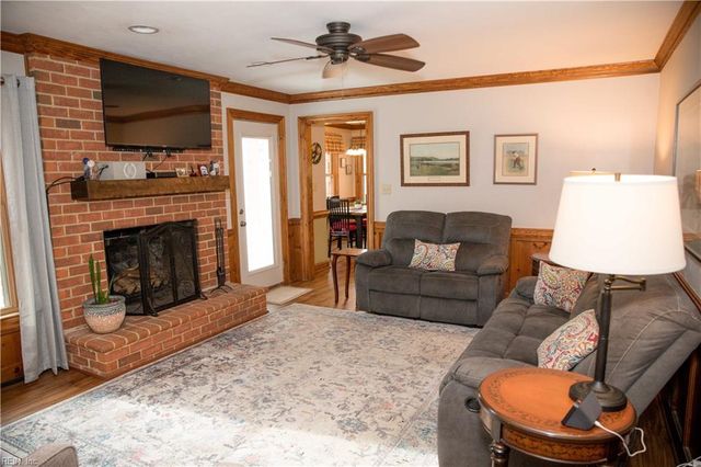 417 Granada DR, Chesapeake, VA 23322