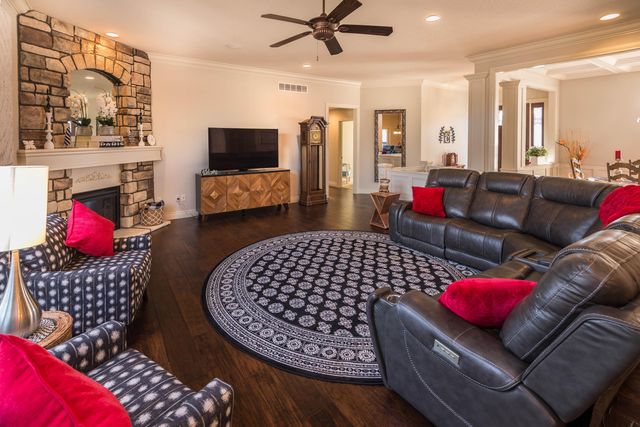 5800 MORNING STAR CT, Columbia, MO 65203