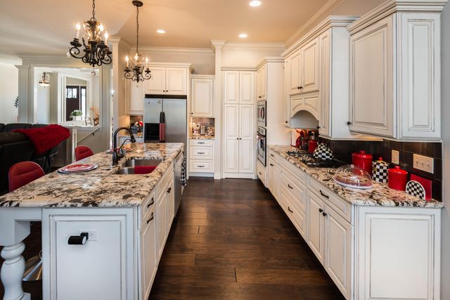 5800 MORNING STAR CT, Columbia, MO 65203