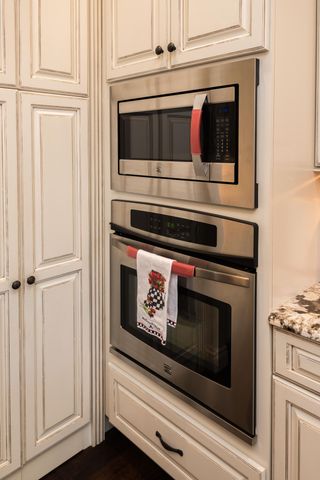 5800 MORNING STAR CT, Columbia, MO 65203