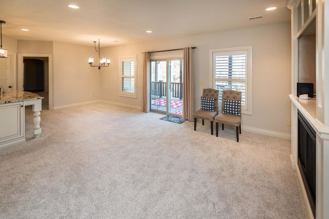 5800 MORNING STAR CT, Columbia, MO 65203