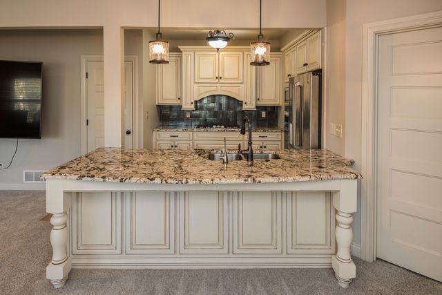 5800 MORNING STAR CT, Columbia, MO 65203