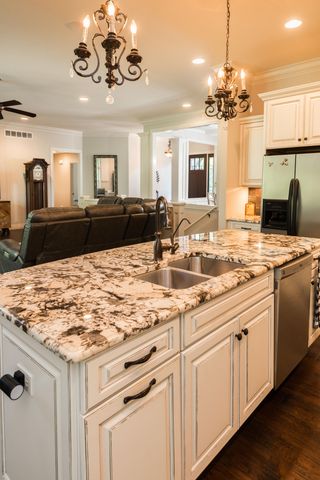 5800 MORNING STAR CT, Columbia, MO 65203