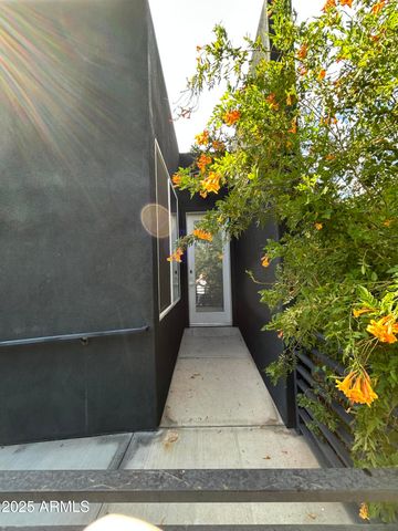 526 W CULVER Street B, Phoenix, AZ 85003