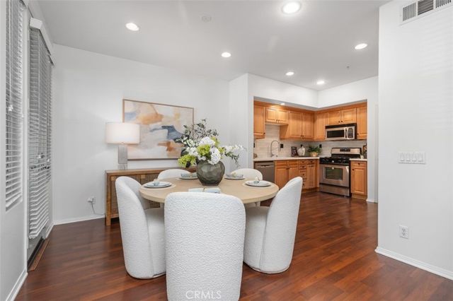 25 Vermillion, Irvine, CA 92603
