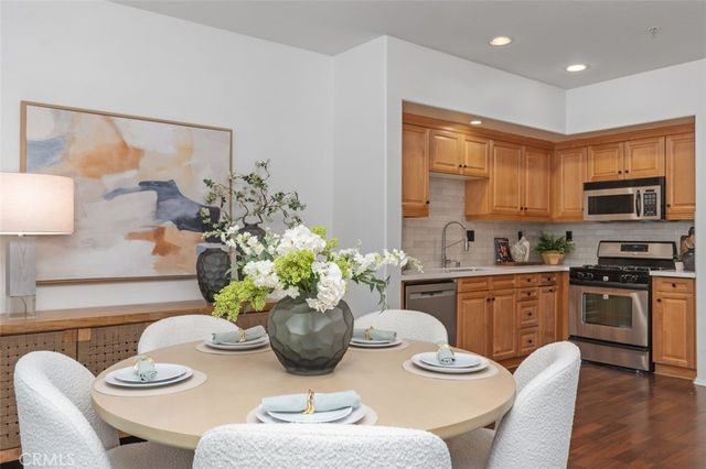 25 Vermillion, Irvine, CA 92603