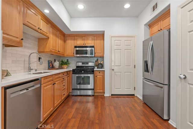 25 Vermillion, Irvine, CA 92603