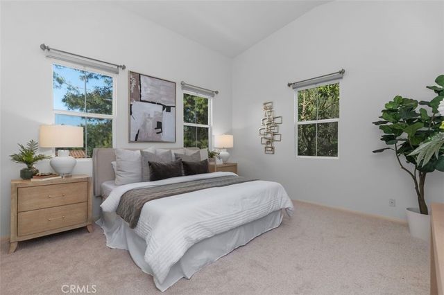 25 Vermillion, Irvine, CA 92603