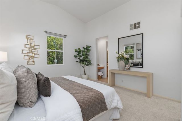 25 Vermillion, Irvine, CA 92603