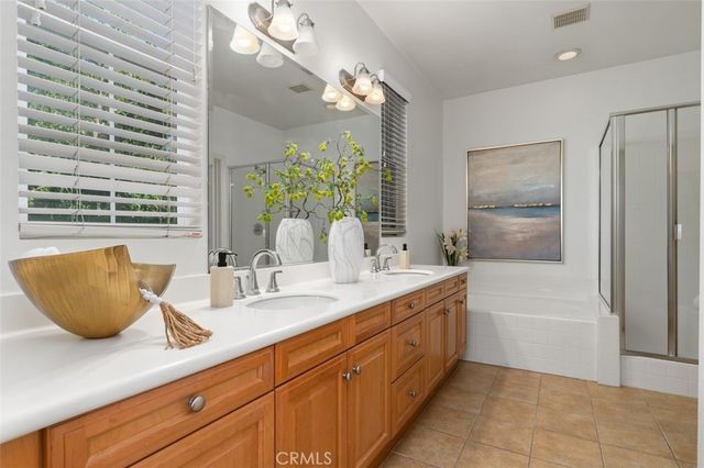 25 Vermillion, Irvine, CA 92603