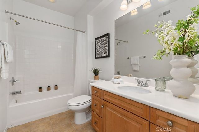 25 Vermillion, Irvine, CA 92603