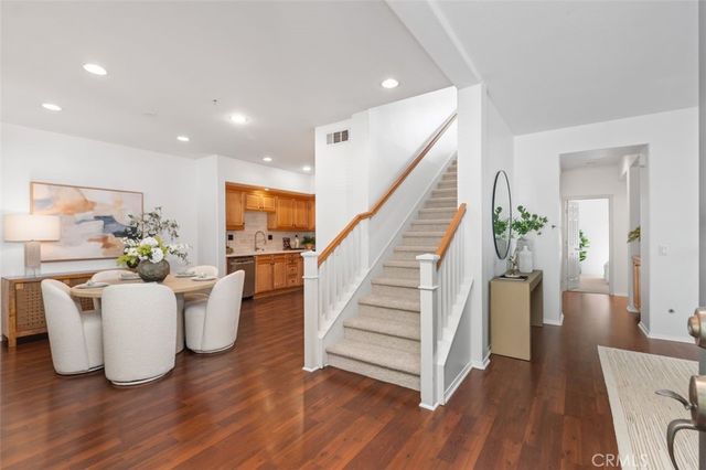 25 Vermillion, Irvine, CA 92603
