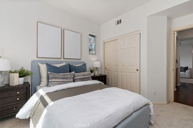 25 Vermillion, Irvine, CA 92603