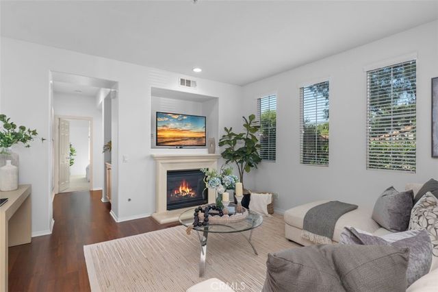 25 Vermillion, Irvine, CA 92603