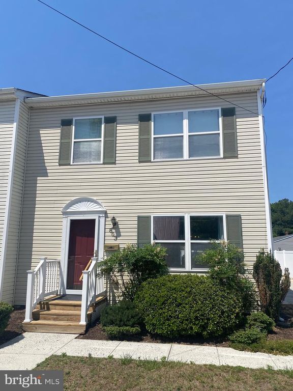 803 S MARKET ST, Blades, DE 19973