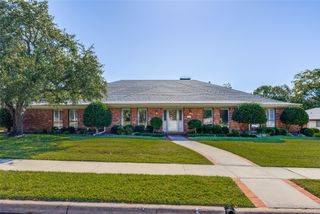 1608 Crescent Drive, Sherman, TX 75092