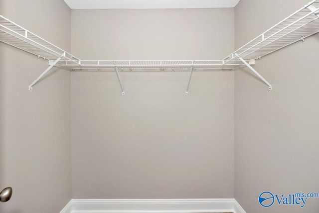 4938 Montauk Trail, Owens Cross Roads, AL 35763