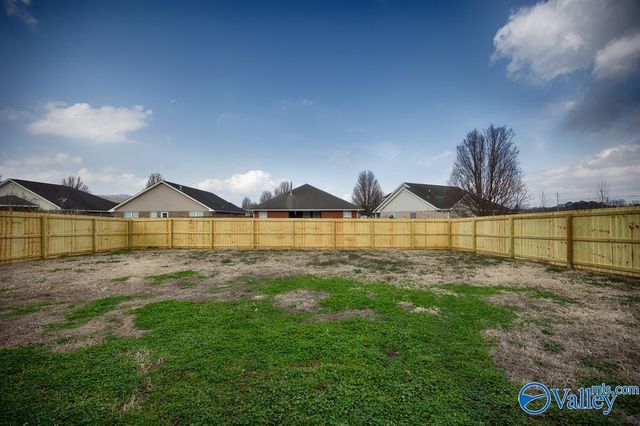 4938 Montauk Trail, Owens Cross Roads, AL 35763