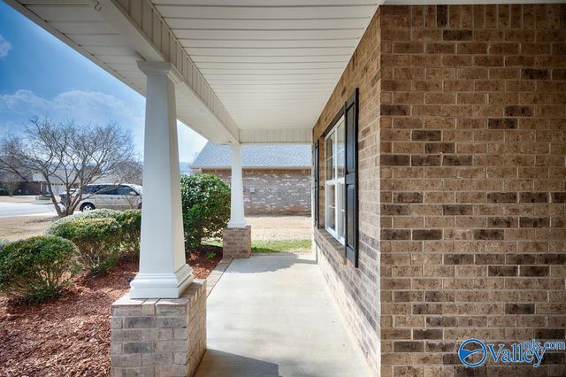 4938 Montauk Trail, Owens Cross Roads, AL 35763