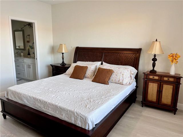 6920 Huntington Lakes CIR 103, Naples, FL 34119