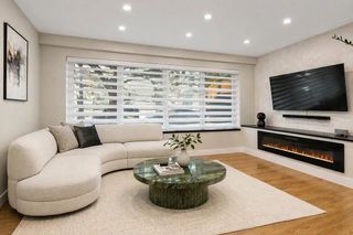 218 N 8TH Street # 1A, New York City, NY 11211