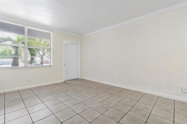 1715 N 16th Ave 114, Hollywood, FL 33020