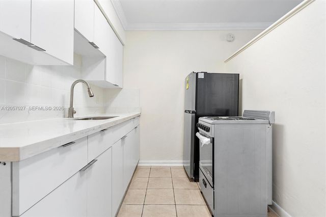 1715 N 16th Ave 114, Hollywood, FL 33020