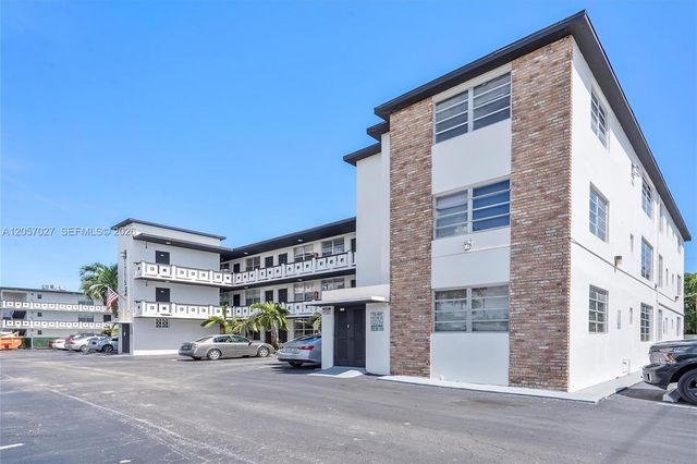 1715 N 16th Ave 114, Hollywood, FL 33020