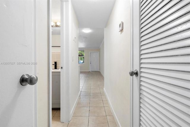 1715 N 16th Ave 114, Hollywood, FL 33020