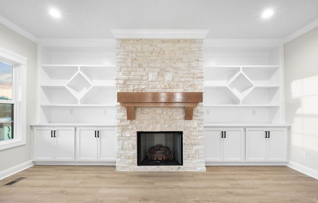 230 Hall Ct, Adams, TN 37010