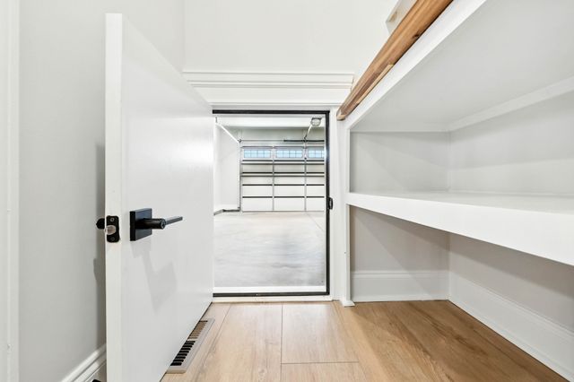 230 Hall Ct, Adams, TN 37010