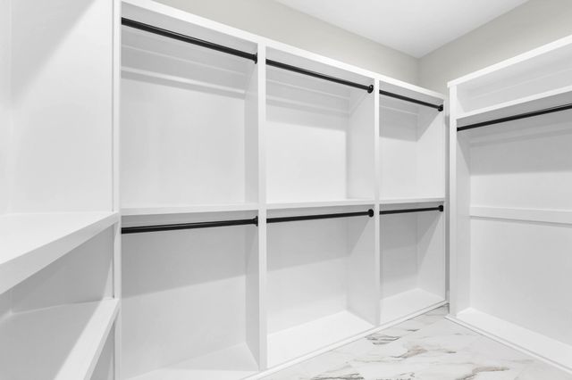 230 Hall Ct, Adams, TN 37010