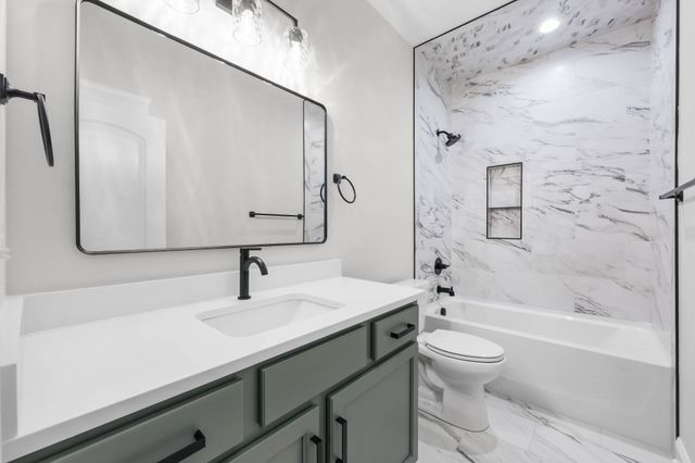 230 Hall Ct, Adams, TN 37010