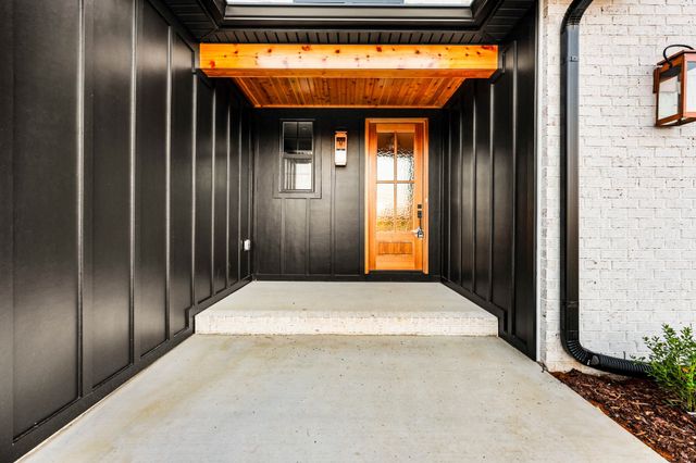 230 Hall Ct, Adams, TN 37010