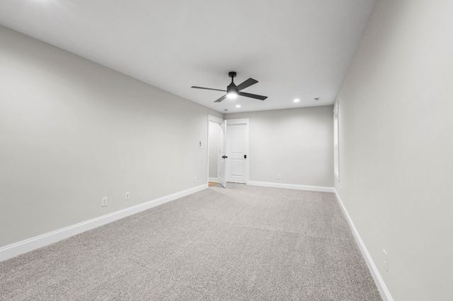 230 Hall Ct, Adams, TN 37010