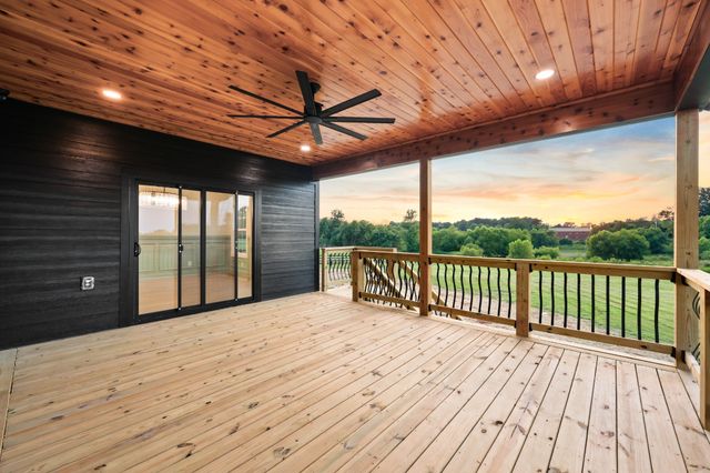 230 Hall Ct, Adams, TN 37010