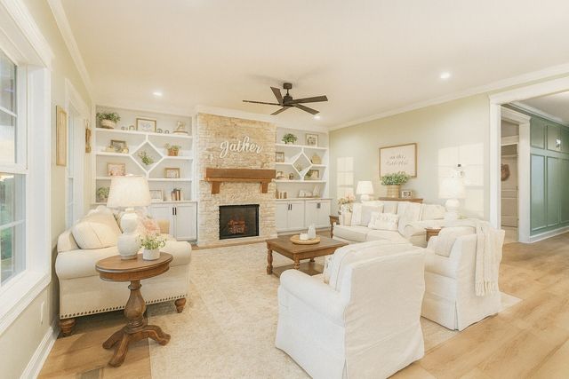 230 Hall Ct, Adams, TN 37010