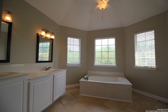 12802 Aqua Valley, Helotes, TX 78023